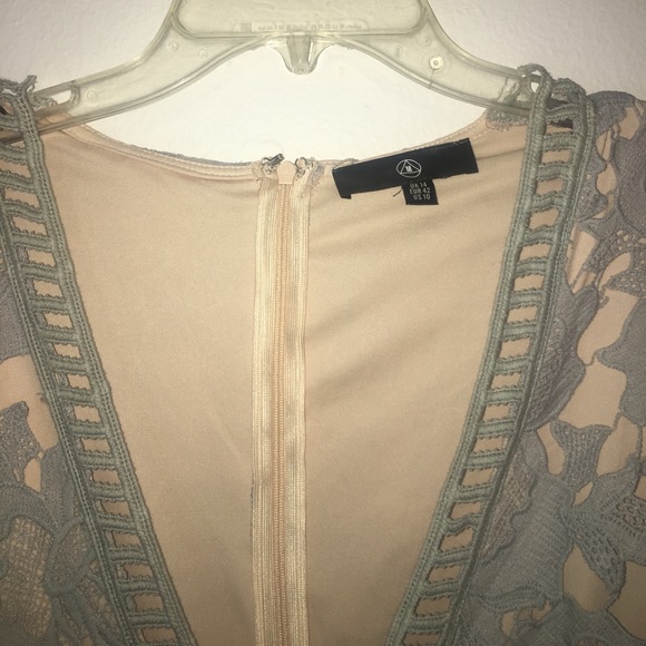 Missguided Lace Romper - Picture 4 of 6